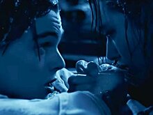 Врач заявила об отсутствии шансов выжить в воде у Джека из «Титаника»