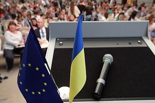 Украинцы рассказали про «пинок под зад» от Европы