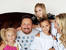 Жена Стаса Михайлова уверена, что их дочь похожа на папу