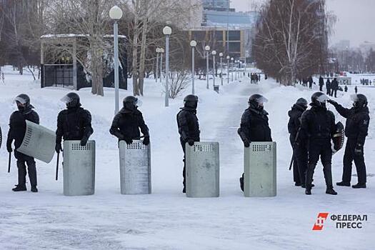 Силовики пострадали в ходе столкновений у киевской Верховной рады