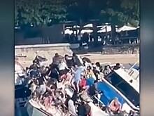 Туристический катер затонул на Бали с пассажирами на борту