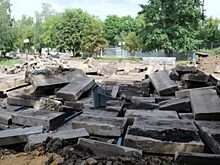 Олег Минкин пояснил, почему демонтируют гранит на бульваре Победы