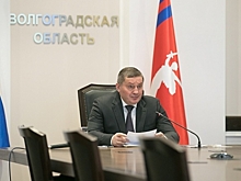 Губернатор Волгоградской области прошел вторую ревакцинацию против коронавируса
