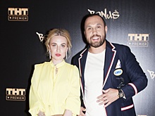 Звезды ТНТ, выступление Хаски и специальный гость Пахом: как прошел показ первого в России рэп-сериала Валерии Гай Германики