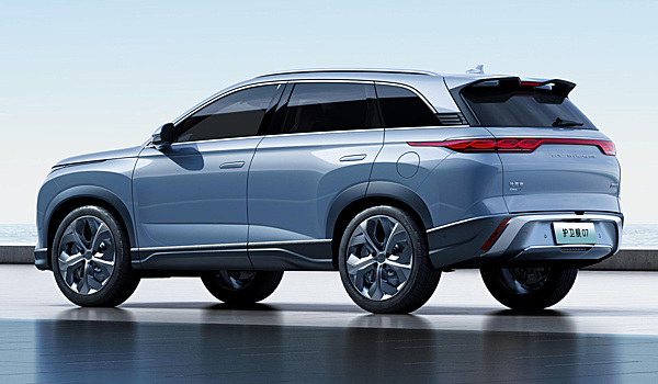 Китайский автобред BYD показал новый гибридный кроссовер BYD Frigate 07