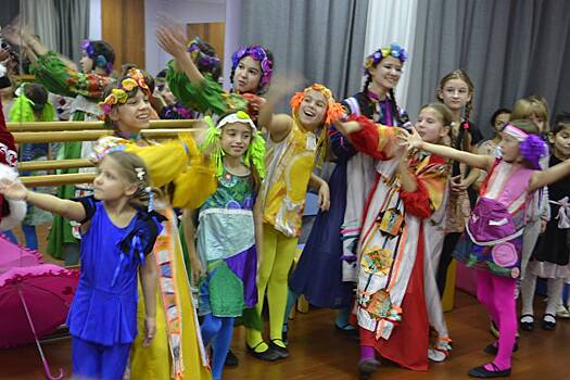 Центр «Орион» устроил для ребят новогоднее представление «За гранью воображения»