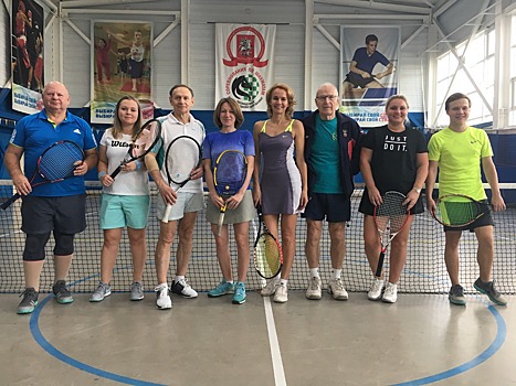 Горожанам организовали теннисный турнир в честь Дня пожилых людей