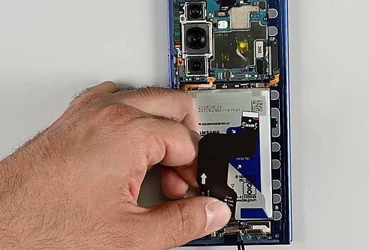 Складной флагман Samsung оказался неремонтопригодным