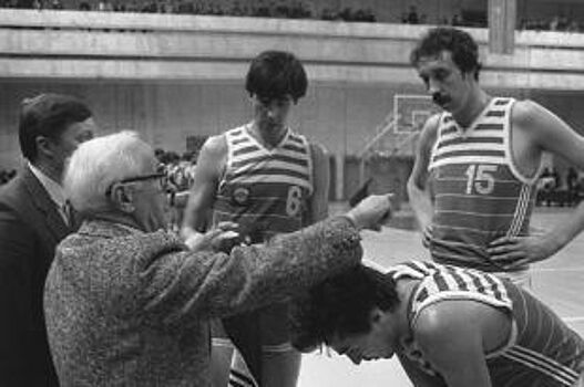 Баскетбольный «папа». Как Александр Гомельский шел к олимпийскому золоту?