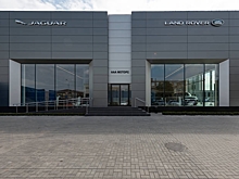 В Ростове требуют снести часть автосалона Land Rover Jaguar