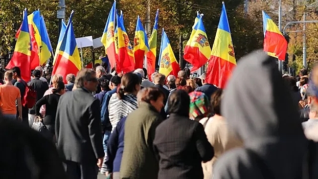 Оппозиция заблокировала движение по главной улице Кишинева