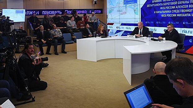 Десять задержанных украинских моряков воспользовались правом на звонок