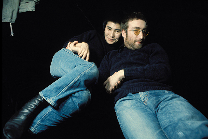 Певец и музыкант Джон Леннон (убит 1980 г.) заработал $16 млн