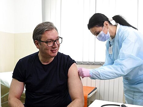 Жителям Сербии пообещали €25 за прививку от коронавируса