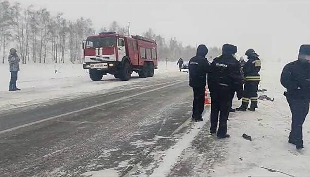 Еще одно серьезное ДТП в Оренбуржье: «Лексус» врезался в «Лифан»