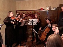 Оркестр исполнил для блокадницы накануне 8 марта ее любимую песню — видео