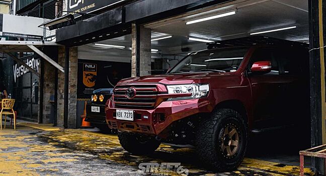Toyota Land Cruiser подготовили к городским джунглям
