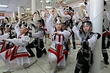 Музей музыки и фольклора Якутии в г. Вилюйске показал детям олонхо «Дьулуруйар Ньургун Боотур»