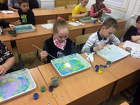 Дети Воскресной школы научились искусству росписи пасхальных игрушек