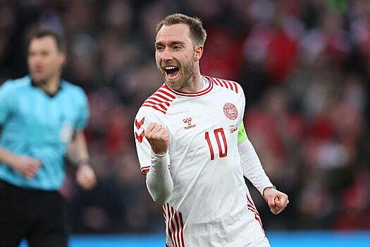 Гол Эриксена на стадионе, где пережил остановку сердца — в видеообзоре игры Дания — Сербия