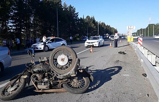 В ДТП под Тюменью погибли водитель и пассажир мотоцикла