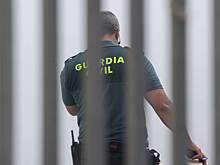 Турист набросился с кулаками на официанта в Европе из-за спора о мягкой игрушке