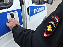 Российский полицейский выстрелил в жену после спора и сбежал
