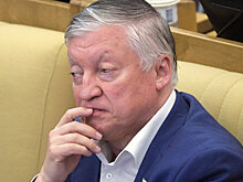 «Мы должны следовать правилам де Кубертена» — Карпов о рекомендации украинской федерации шахмат по рукопожатиям с россиянами