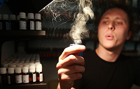 Эксперты: приравнивание вейпа к табачным изделиям погубит рынок электронных сигарет