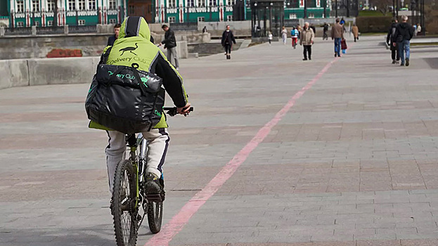 Курьер-велосипедист в Екатеринбурге отправится в колонию за сбитого пешехода