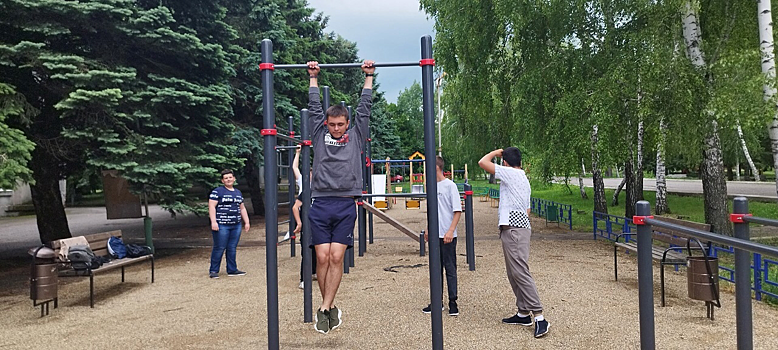 В Бузиновской определили сильнейших в подтягивании