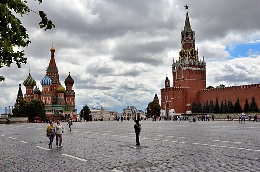 Около полтора миллиона туристов посетили Москву с июня по август