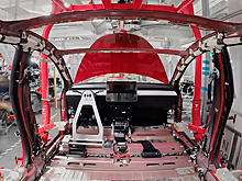 Tesla показала сборку автомобилей «от первого лица»