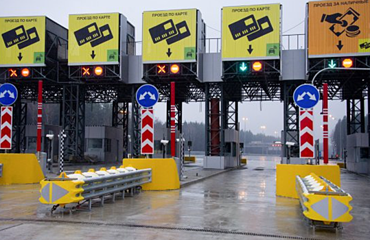 Для водителей электромобилей ввели бесплатный проезд по платным дорогам