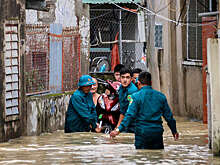 Apnews: во Вьетнаме из-за наводнения эвакуировали 40 тысяч туристов