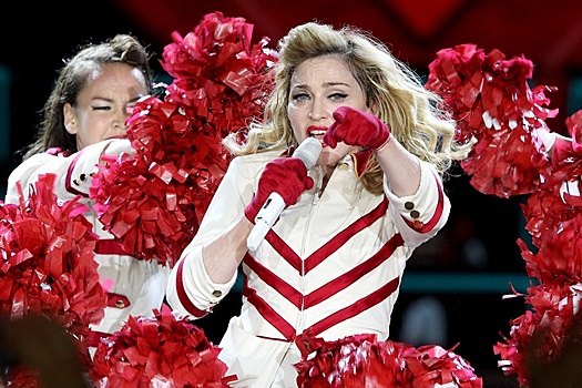 В США зрители подали в суд на Мадонну из-за позднего начала концерта