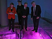 Путин осмотрел Музей археологии Чудова монастыря в Кремле