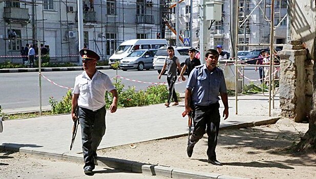В Таджикистане двадцать милиционеров уволили из-за лишнего веса