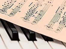 Немудреный хит: «Яндекс» составил песню на основе российской «попсы»