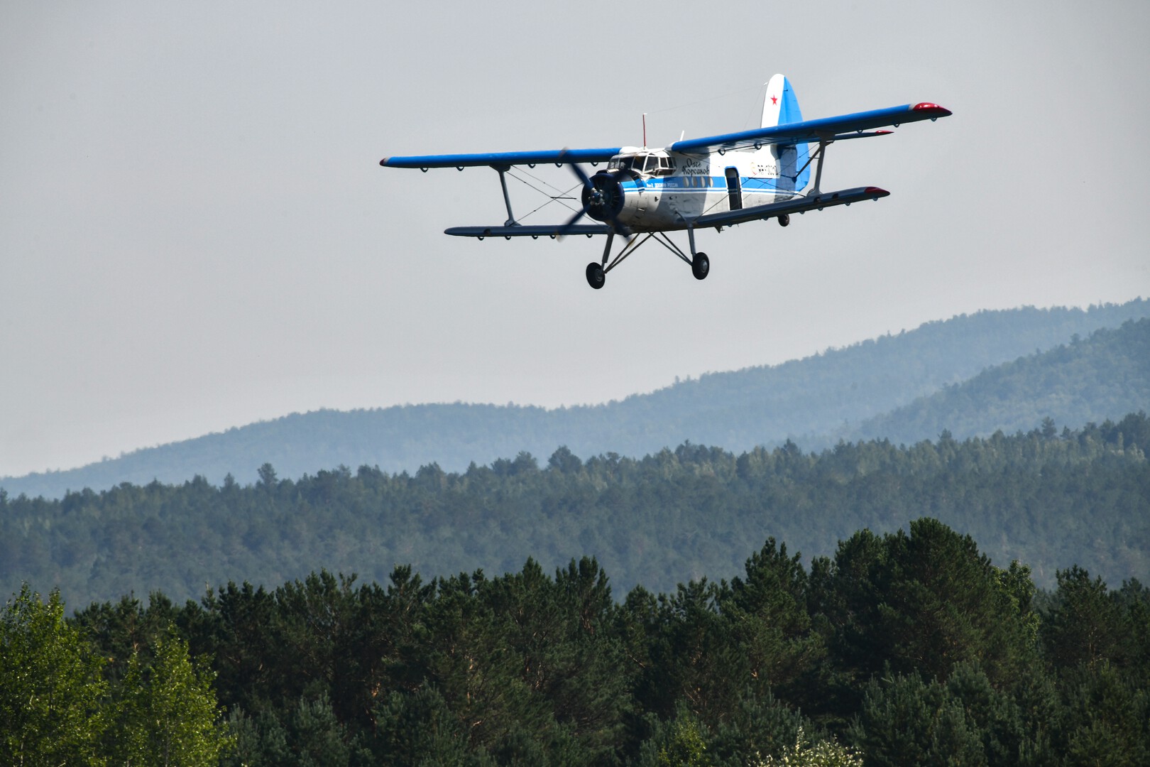 Названы главные проблемы модернизации легендарного самолета Ан-2
