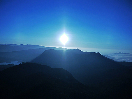 Заглавное изображение Пик Адама