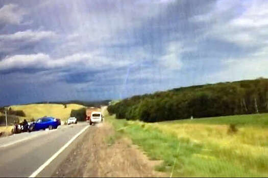 В Башкирии водитель "Лады" врезался в колонну мотоциклистов