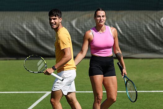Алькарас и Соболенко сыграли вместе на тренировке перед Уимблдоном