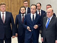 Михаил Мишустин прилетел в Новосибирск и сразу осмотрел аэропорт