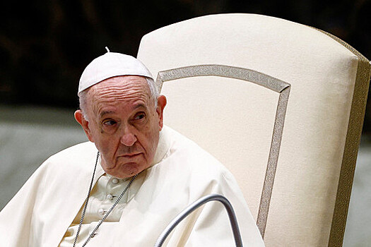 Папа Римский отказался менять таинство венчания ради однополых пары
