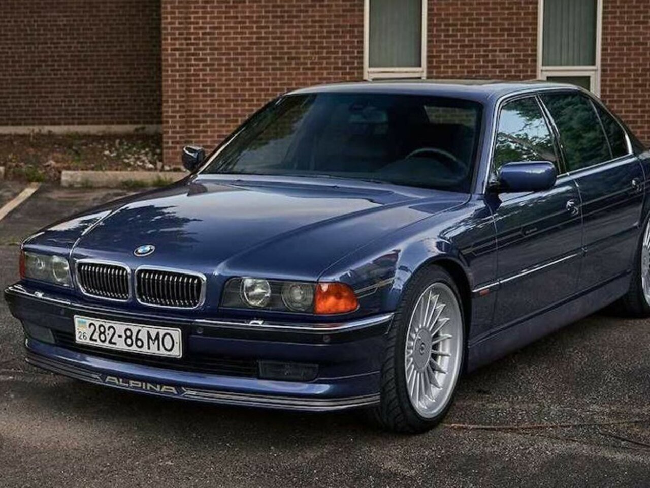 На торги выставили редкий седан Alpina B12 1998 года выпуска - Рамблер/авто