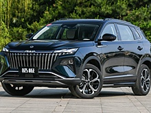 В России появился кроссовер Dongfeng со стильным салоном