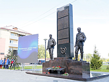 Памятник погибшим на «Листвяжной» горнякам установили в Кузбассе