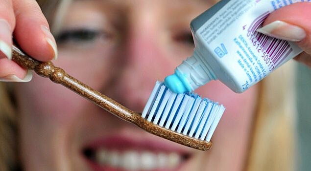 Ученые назвали зубную пасту опасной для здоровья