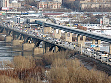 В Новосибирске заменят чугунное ограждение Октябрьского моста